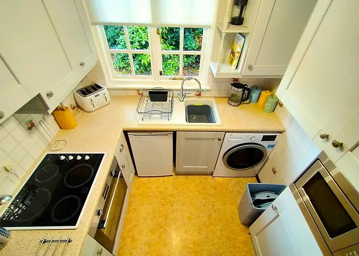 Tudor Cottage Hayle - A Family & Pooch Favourite