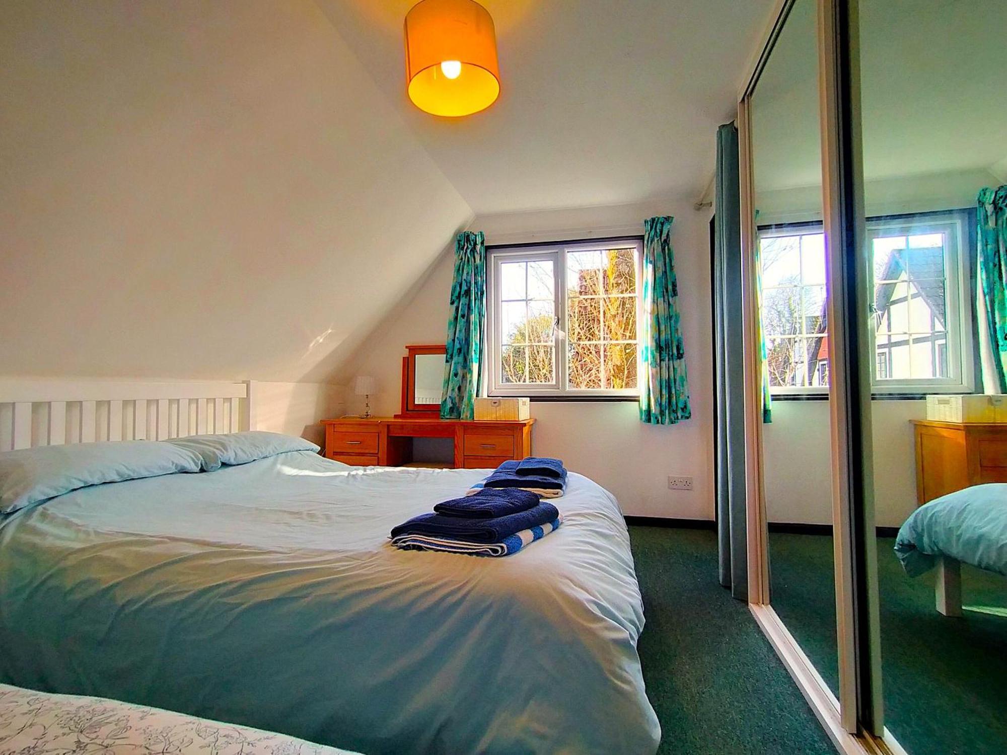 Tudor - A Family & Pooch Favourite Holiday home *