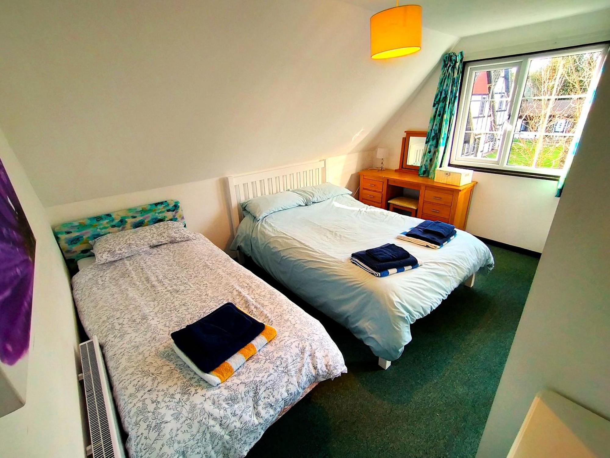 Tudor - A Family & Pooch Favourite Holiday home *