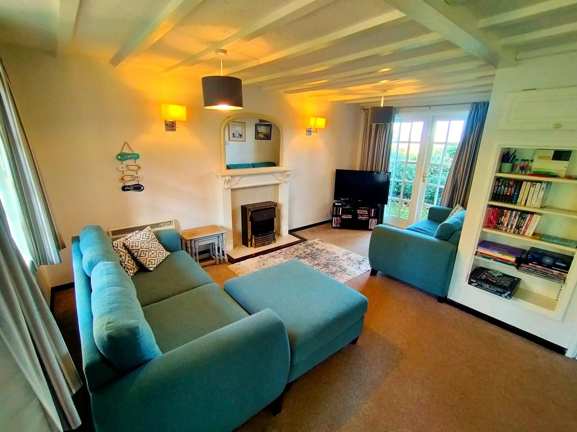 Tudor - A Family & Pooch Favourite Holiday home *